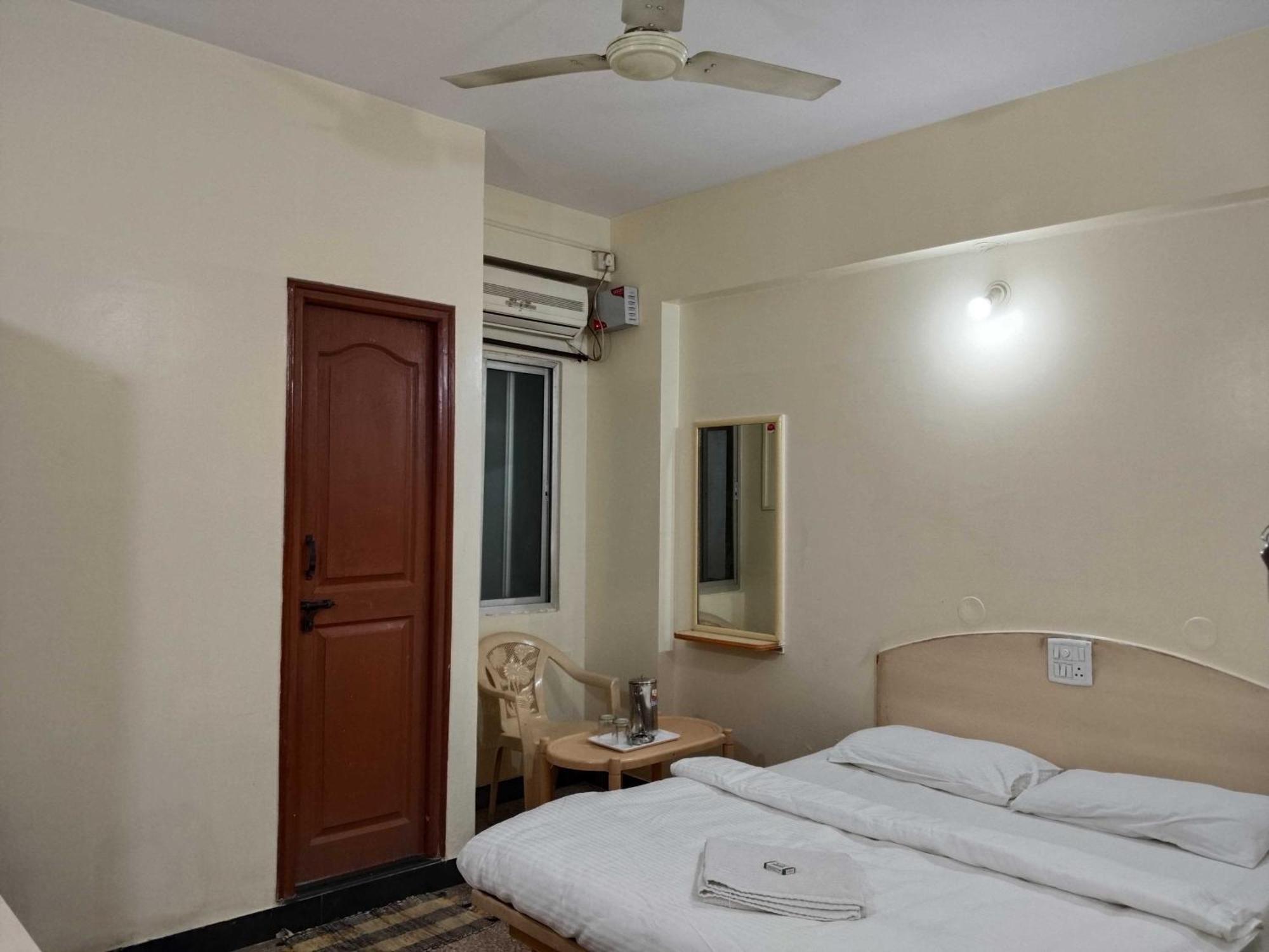 Hotel O Sri Vijaya Palace Lodging Bangalore Dış mekan fotoğraf
