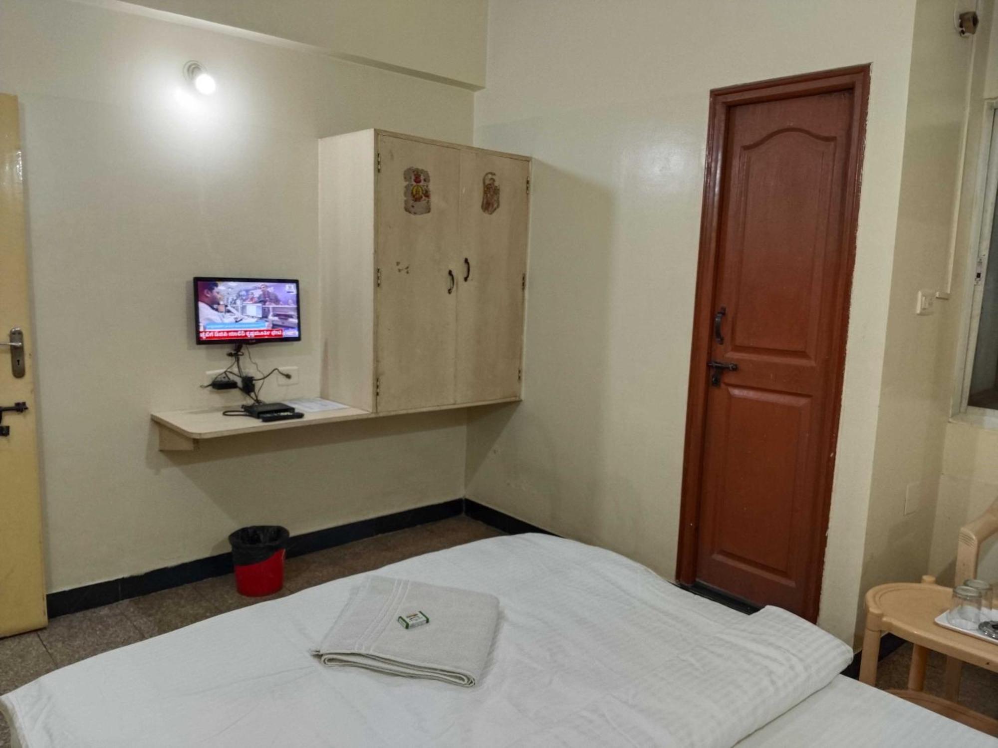 Hotel O Sri Vijaya Palace Lodging Bangalore Dış mekan fotoğraf